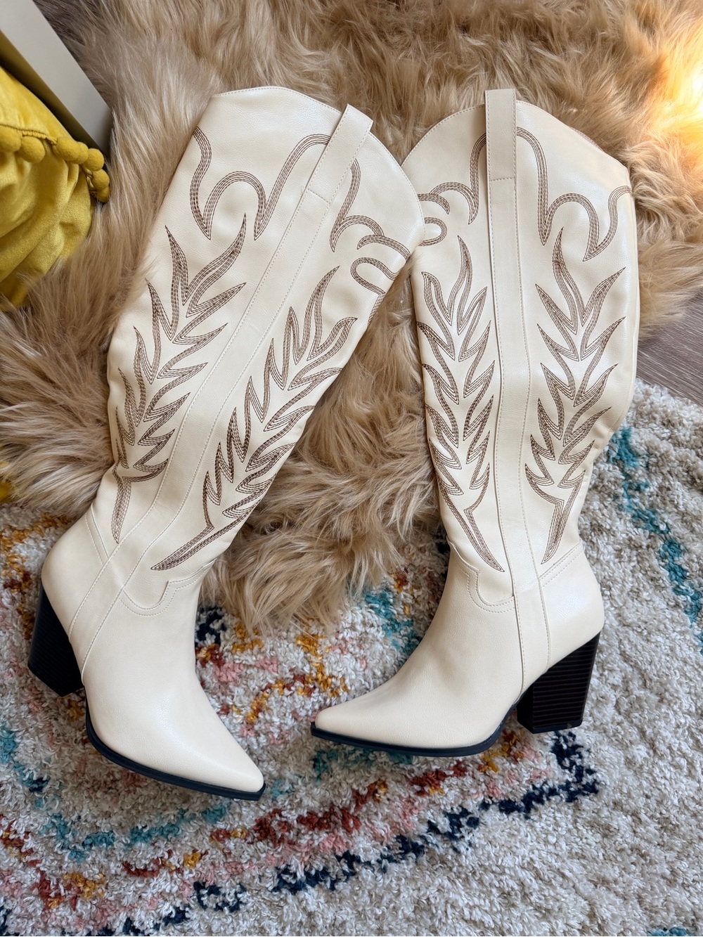 NWOT Never worn!! Beautiful Women's Cream Embroidered Western Knee-High Boots